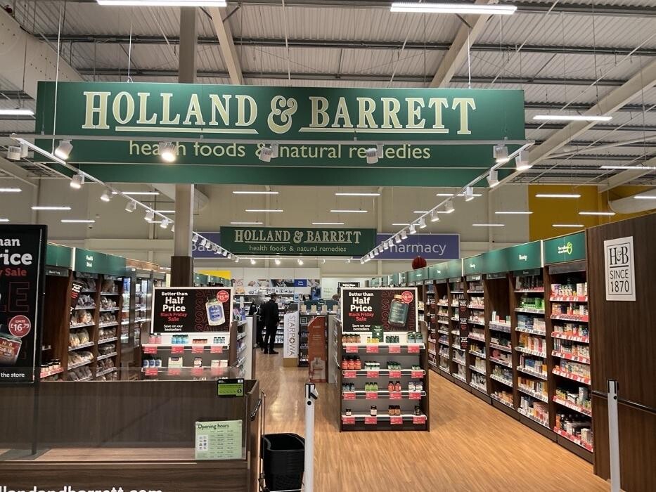 Images Holland & Barrett - St Helens Tesco