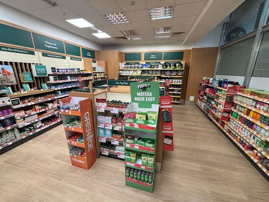 Images Holland & Barrett - Chatham Outlet