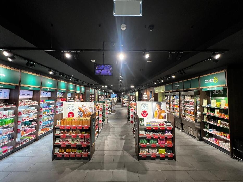 Images Holland & Barrett - Canary Wharf Jubilee