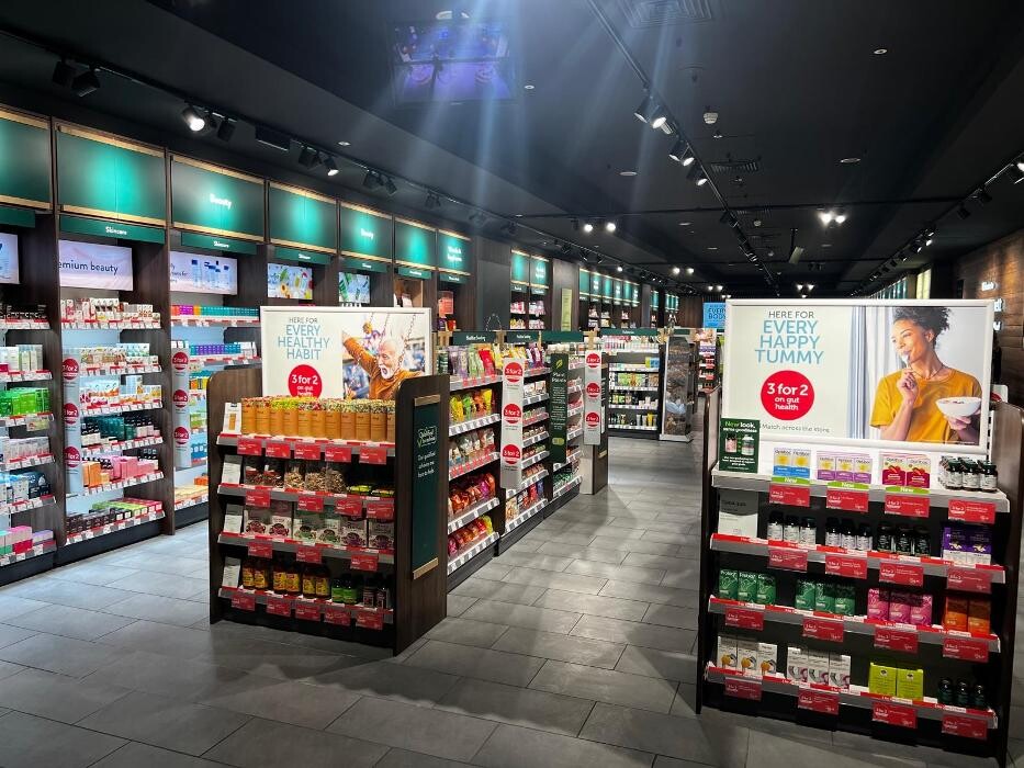 Images Holland & Barrett - Canary Wharf Jubilee