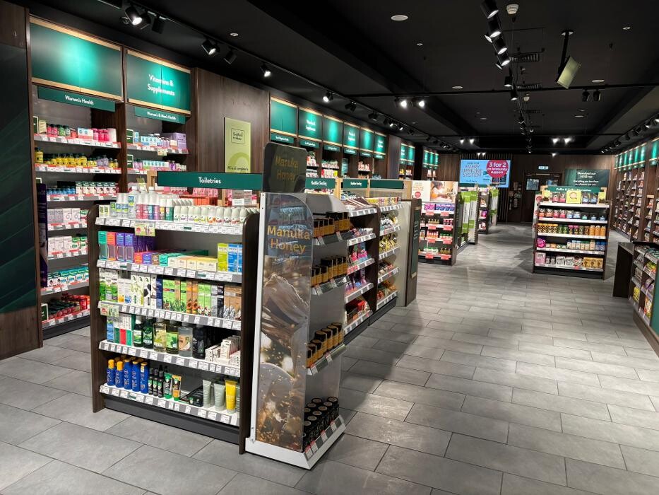 Images Holland & Barrett - Canary Wharf Jubilee