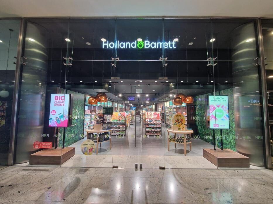 Images Holland & Barrett - Canary Wharf Jubilee