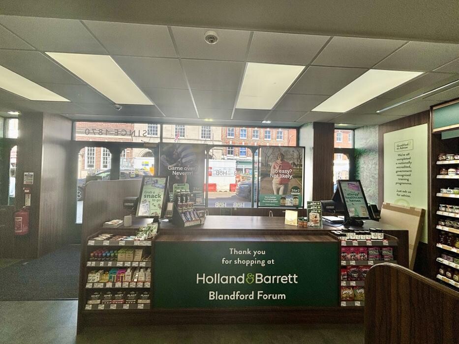Images Holland & Barrett - Blandford Forum