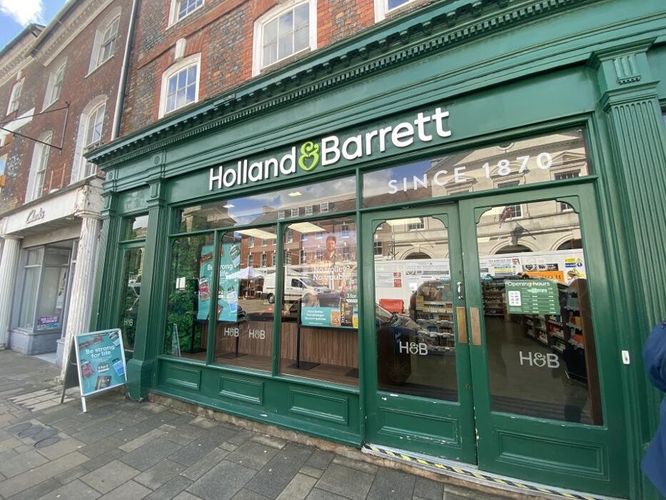 Images Holland & Barrett - Blandford Forum