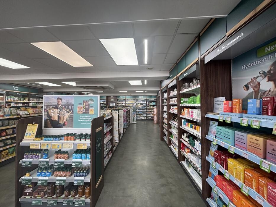 Images Holland & Barrett - Blandford Forum