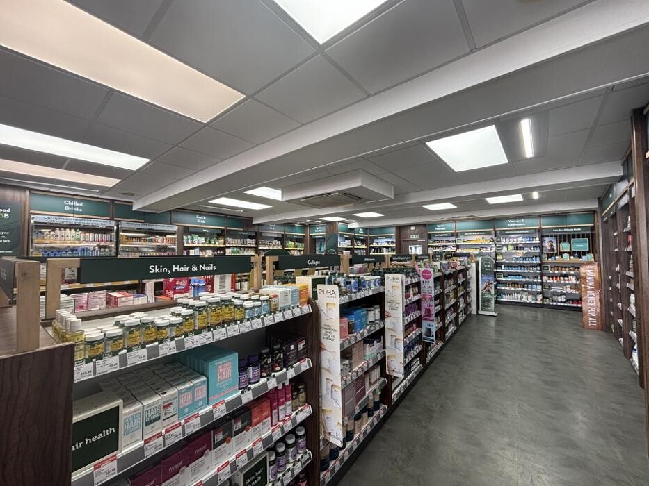 Images Holland & Barrett - Blandford Forum