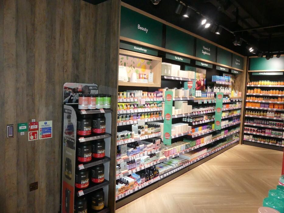 Images Holland & Barrett - Glasgow Buchanan Street