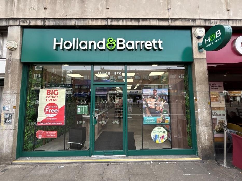Images Holland & Barrett - Swiss Cottage