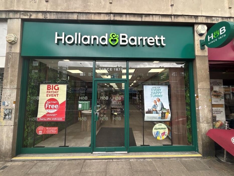 Images Holland & Barrett - Swiss Cottage
