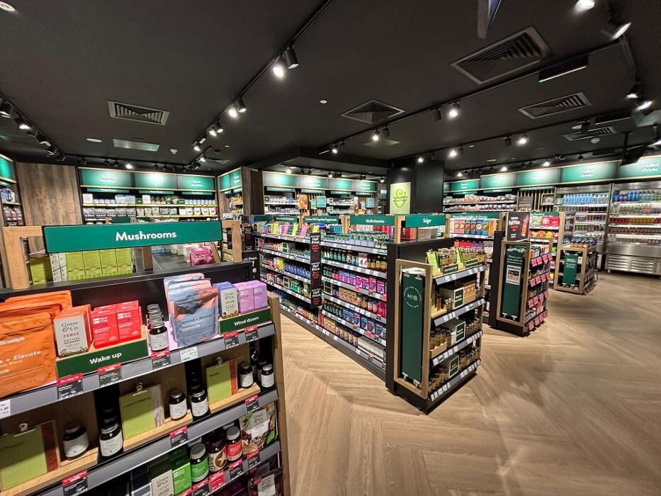 Images Holland & Barrett - Canary Wharf