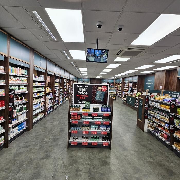 Images Holland & Barrett - Redhill