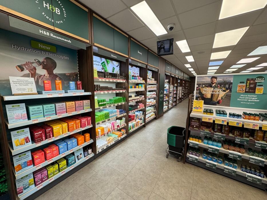 Images Holland & Barrett - Chesterfield