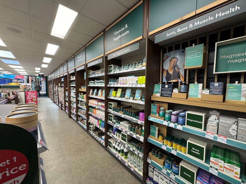 Images Holland & Barrett - Chesterfield