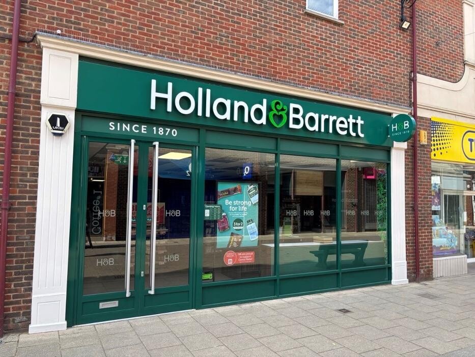 Images Holland & Barrett - Chesterfield