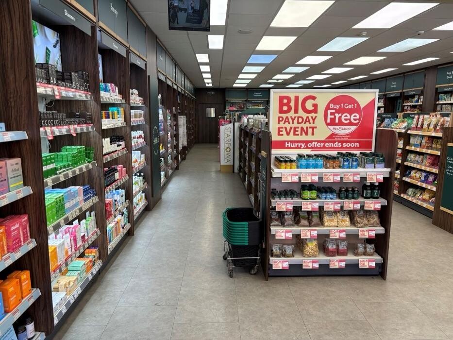 Images Holland & Barrett - Chesterfield