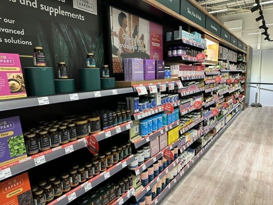 Images Holland & Barrett - Longton Tesco