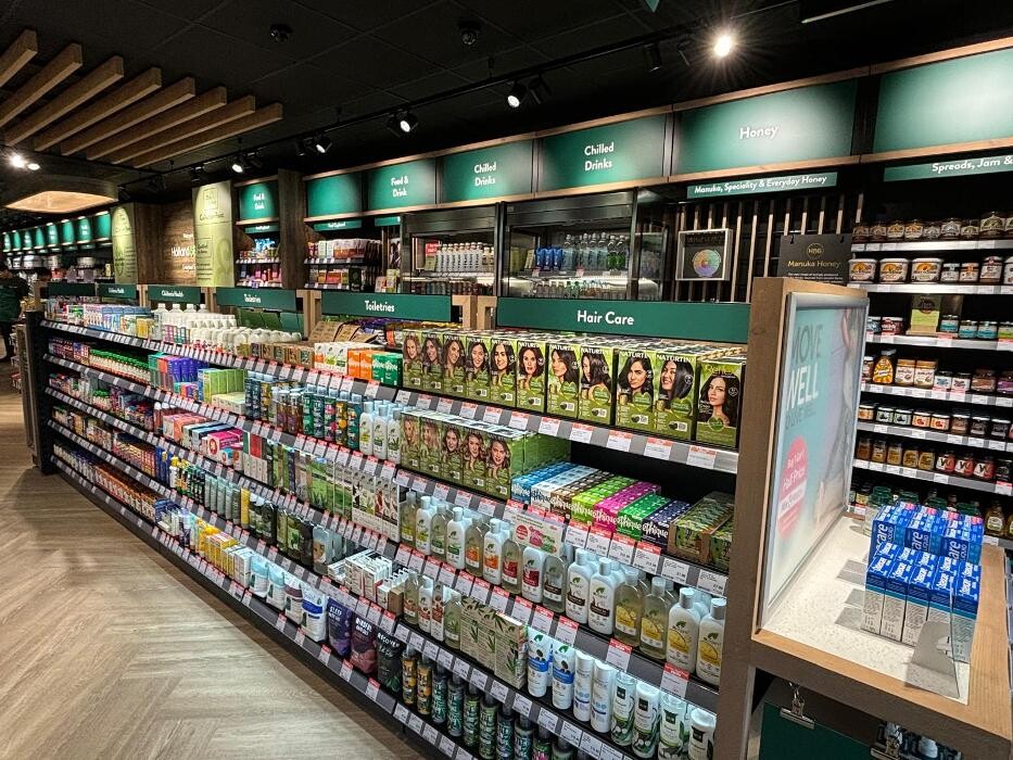 Images Holland & Barrett - Liverpool Speke