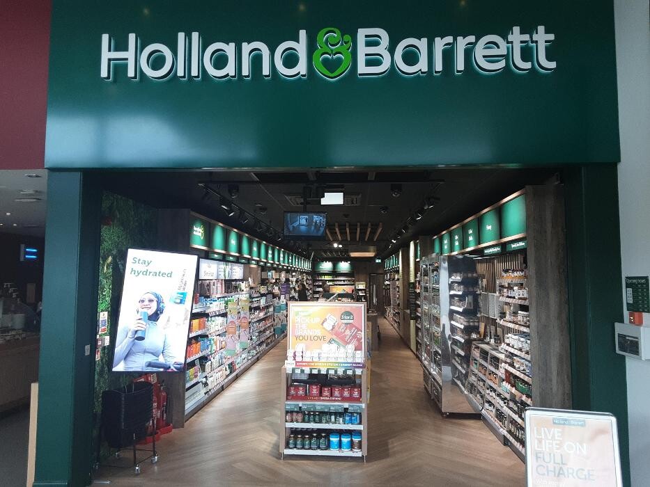 Images Holland & Barrett - Liverpool Speke