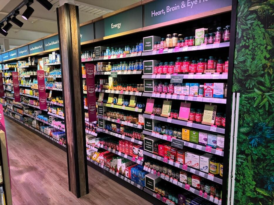 Images Holland & Barrett - Hucknall Tesco