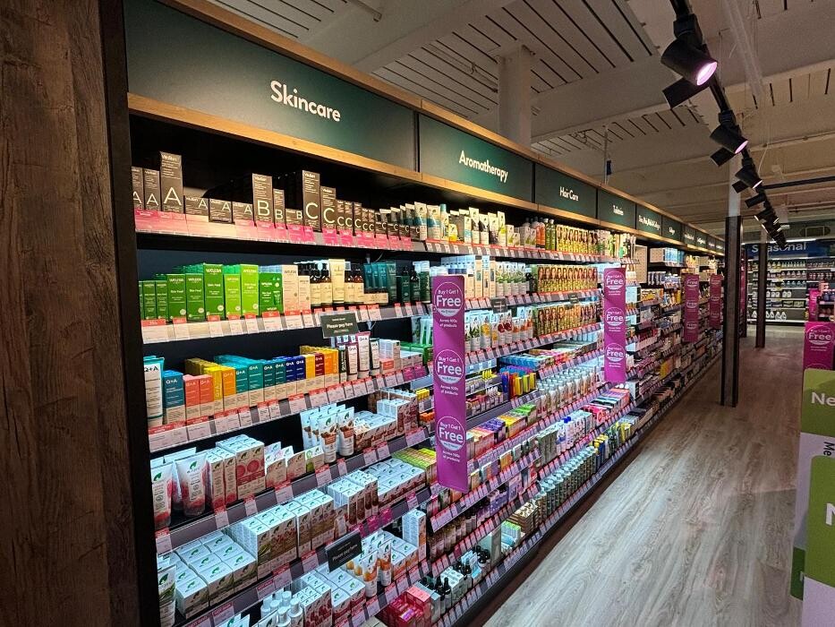 Images Holland & Barrett - Hucknall Tesco