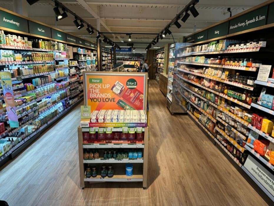 Images Holland & Barrett - Hucknall Tesco