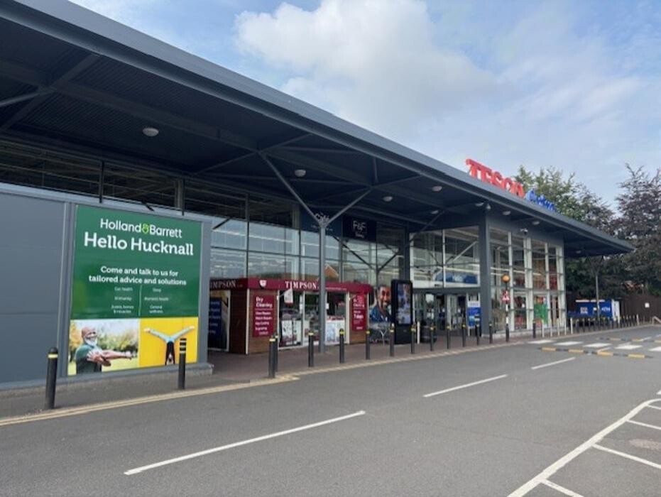 Images Holland & Barrett - Hucknall Tesco