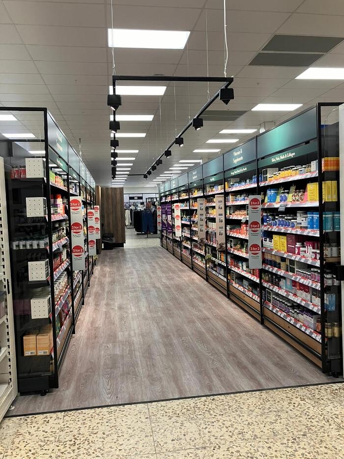 Images Holland & Barrett - Stevenage Tesco