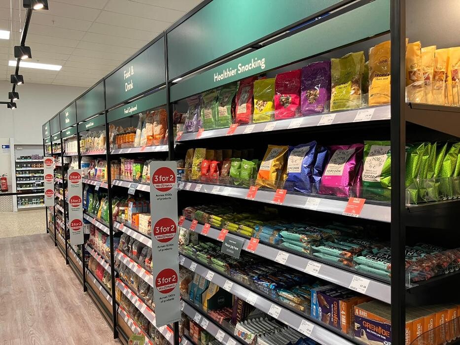 Images Holland & Barrett - Stevenage Tesco