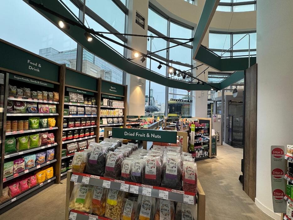 Images Holland & Barrett - Manchester Arndale Next