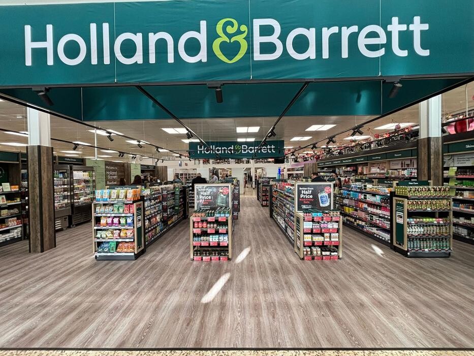 Images Holland & Barrett - Romford Tesco