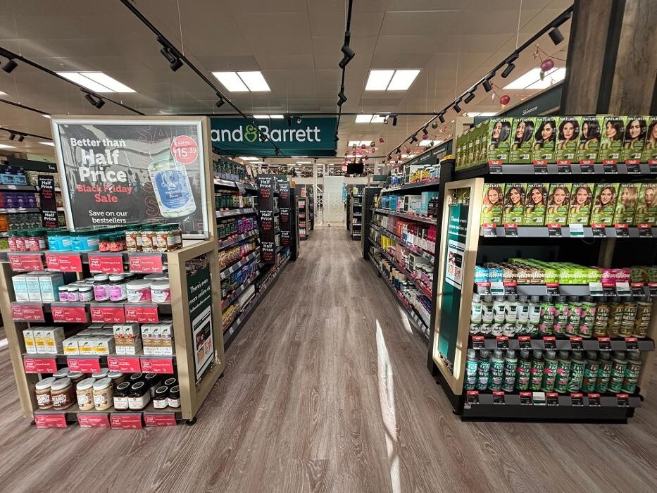 Images Holland & Barrett - Romford Tesco