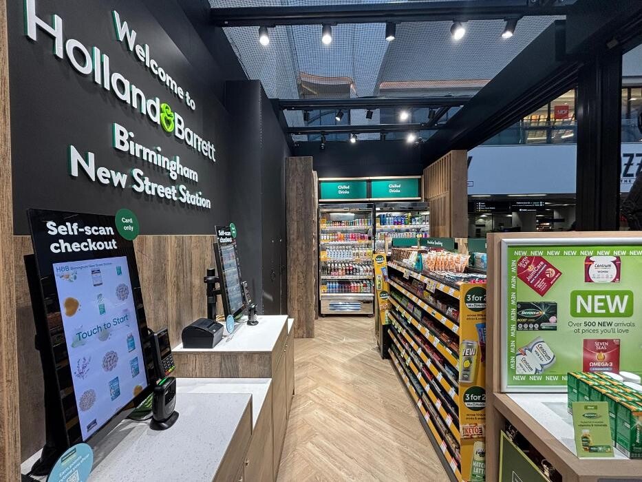 Images Holland & Barrett - Birmingham New Street