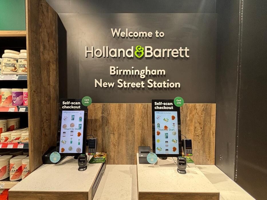 Images Holland & Barrett - Birmingham New Street