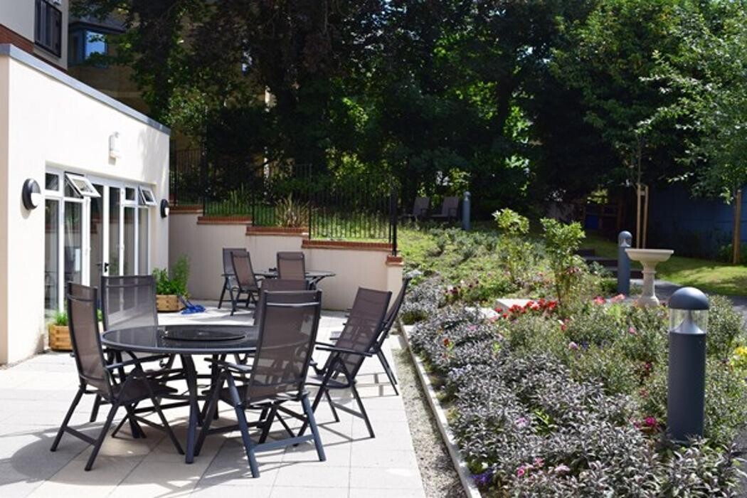 Images Abbeyfield, Hale Court