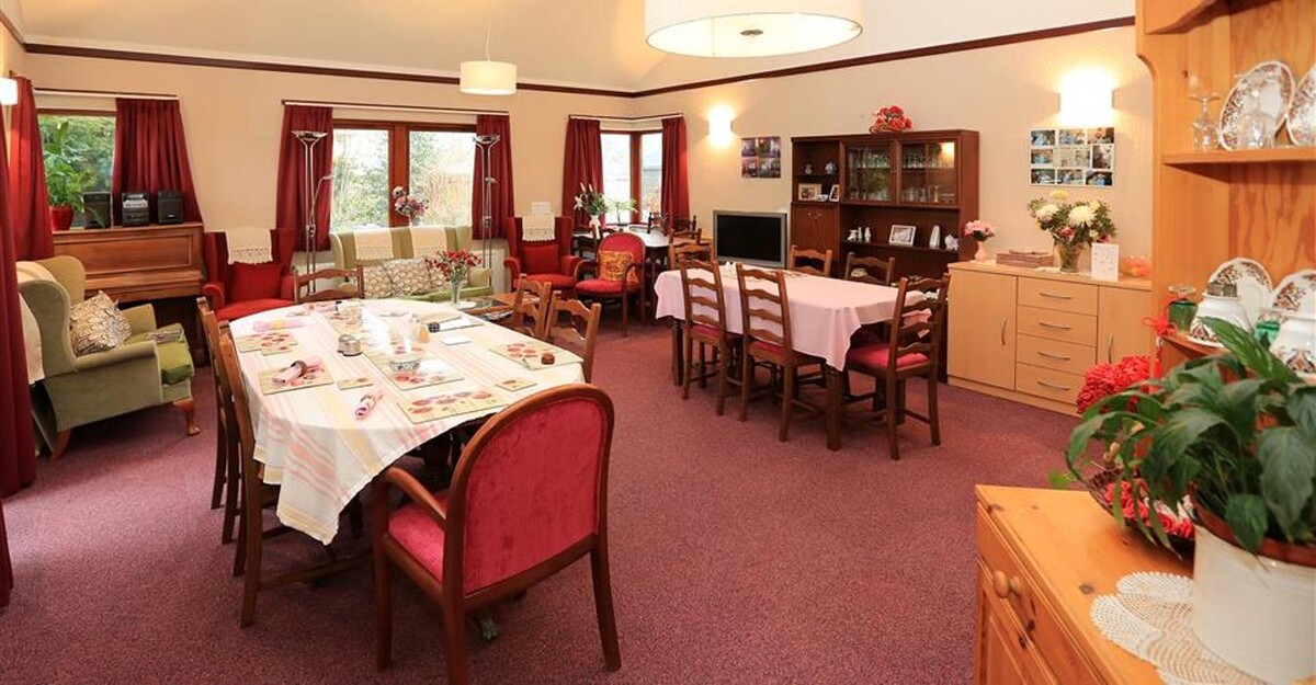 Images Abbeyfield House, Westbury