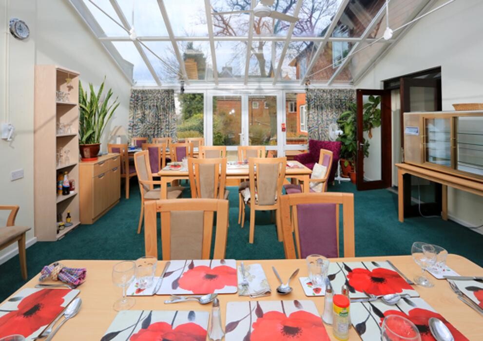 Images Abbeyfield, MacGregor House