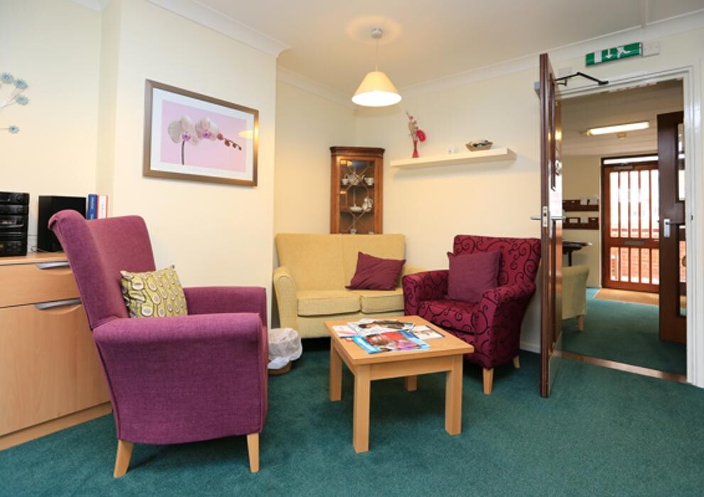 Images Abbeyfield, MacGregor House