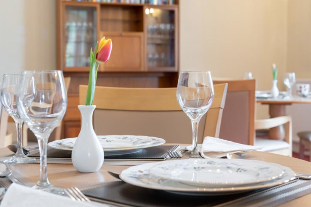 Images Bolton Lodge and Proctor House