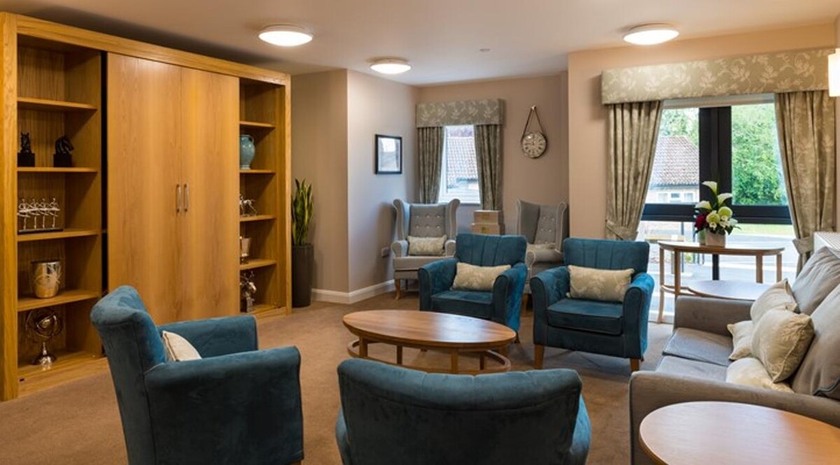 Images Abbeyfield, Burnham Court