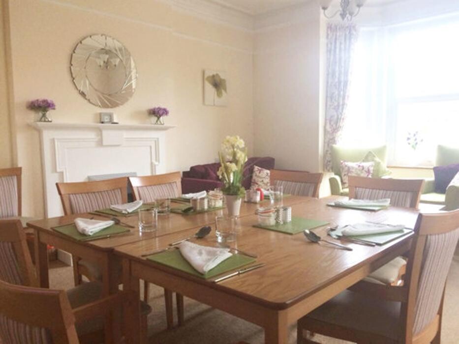 Images Abbeyfield, Avondale