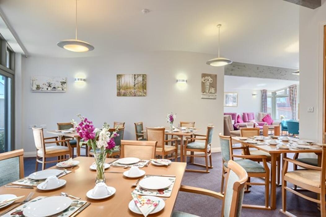 Images Abbeyfield, Carnarvon House