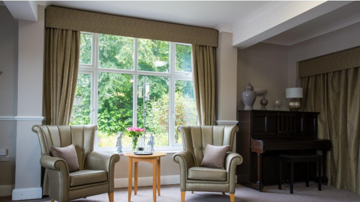 Images Clare House Care Home - Bupa