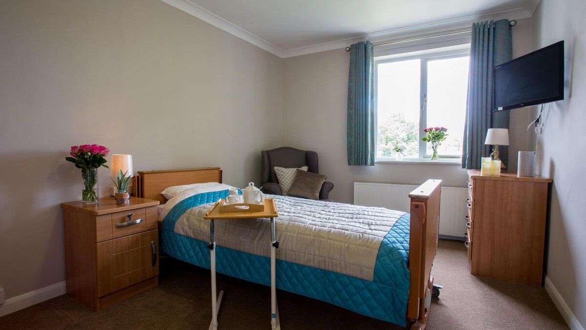 Images Clare House Care Home - Bupa