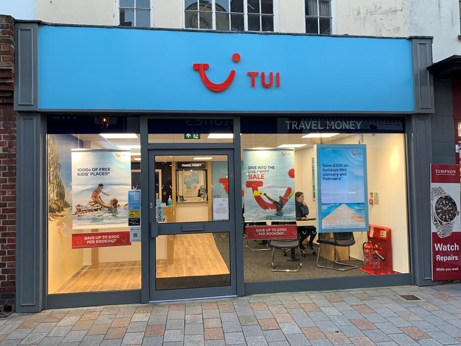 Images TUI Holiday Store