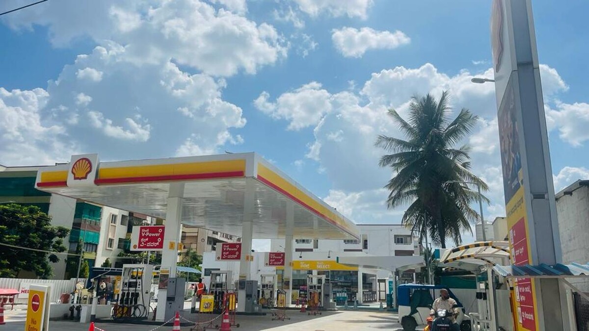 Images Shell Recharge Charging Station