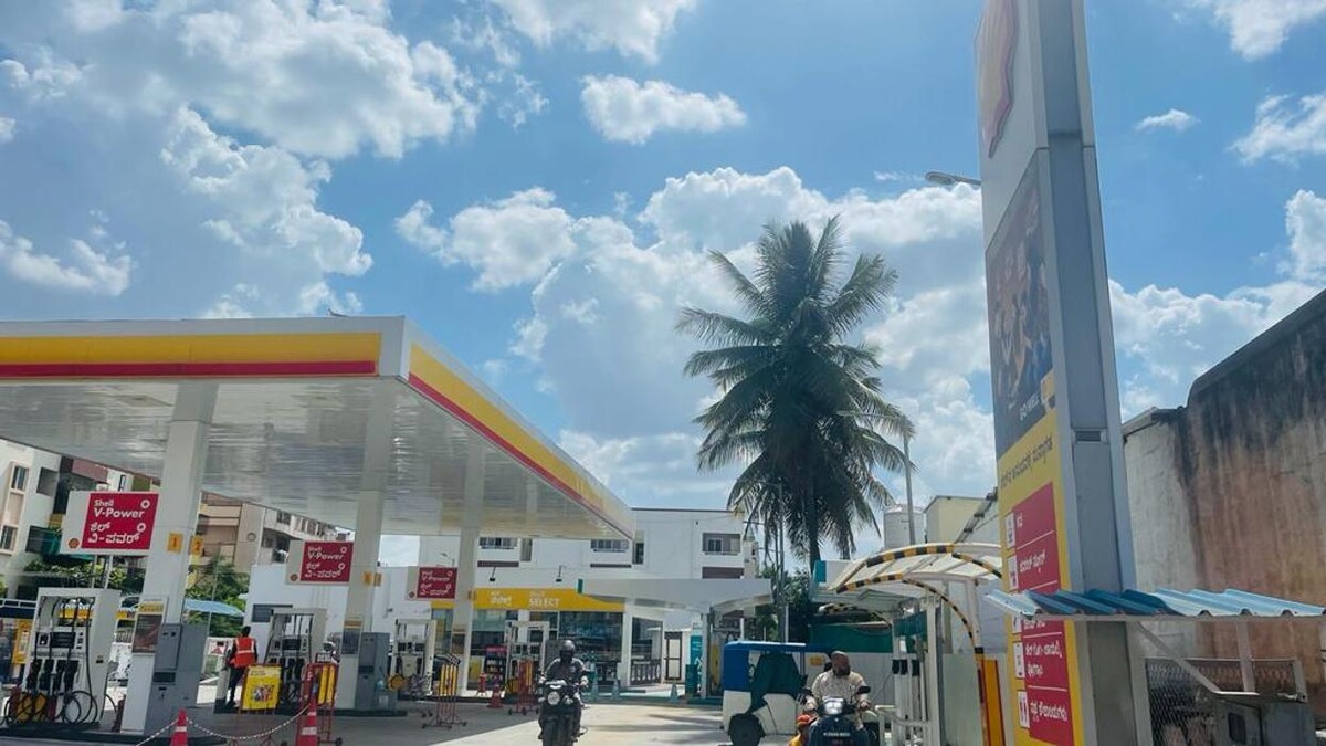 Images Shell Recharge Charging Station