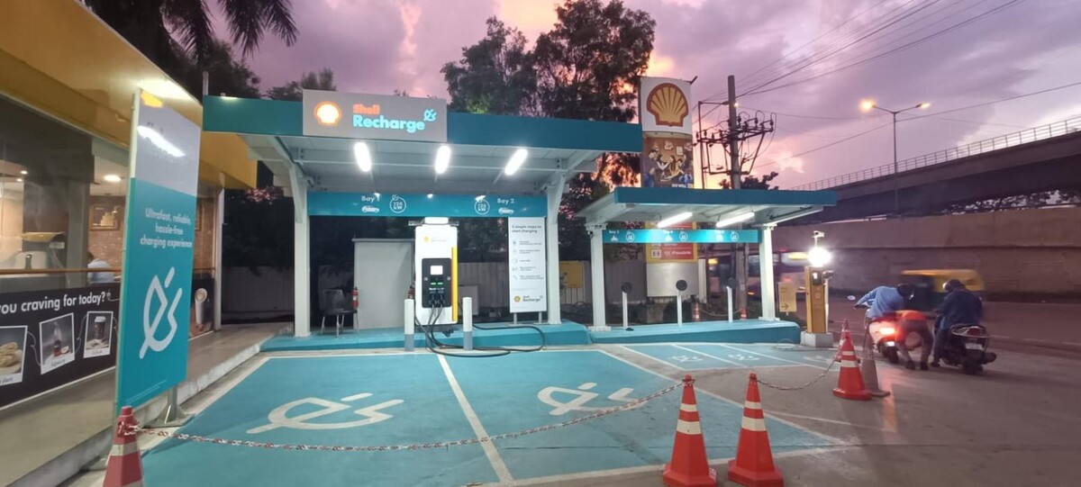 Images Shell Recharge Charging Station