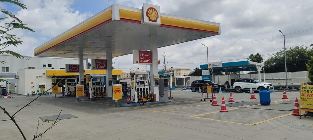 Images Shell Recharge Charging Station