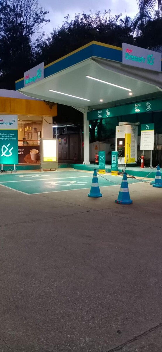 Images Shell Recharge Charging Station