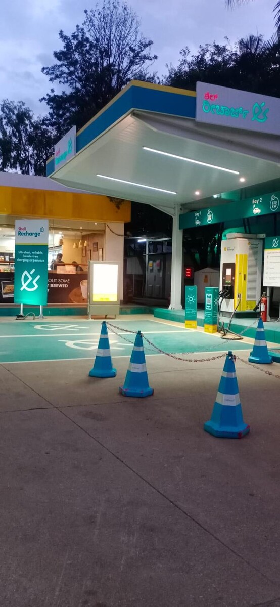 Images Shell Recharge Charging Station